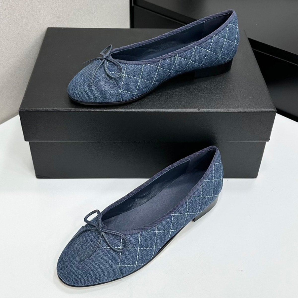 2026 Women's Two-Tone Cap-Toe  - Women Shoes Heels ulasan dan harga